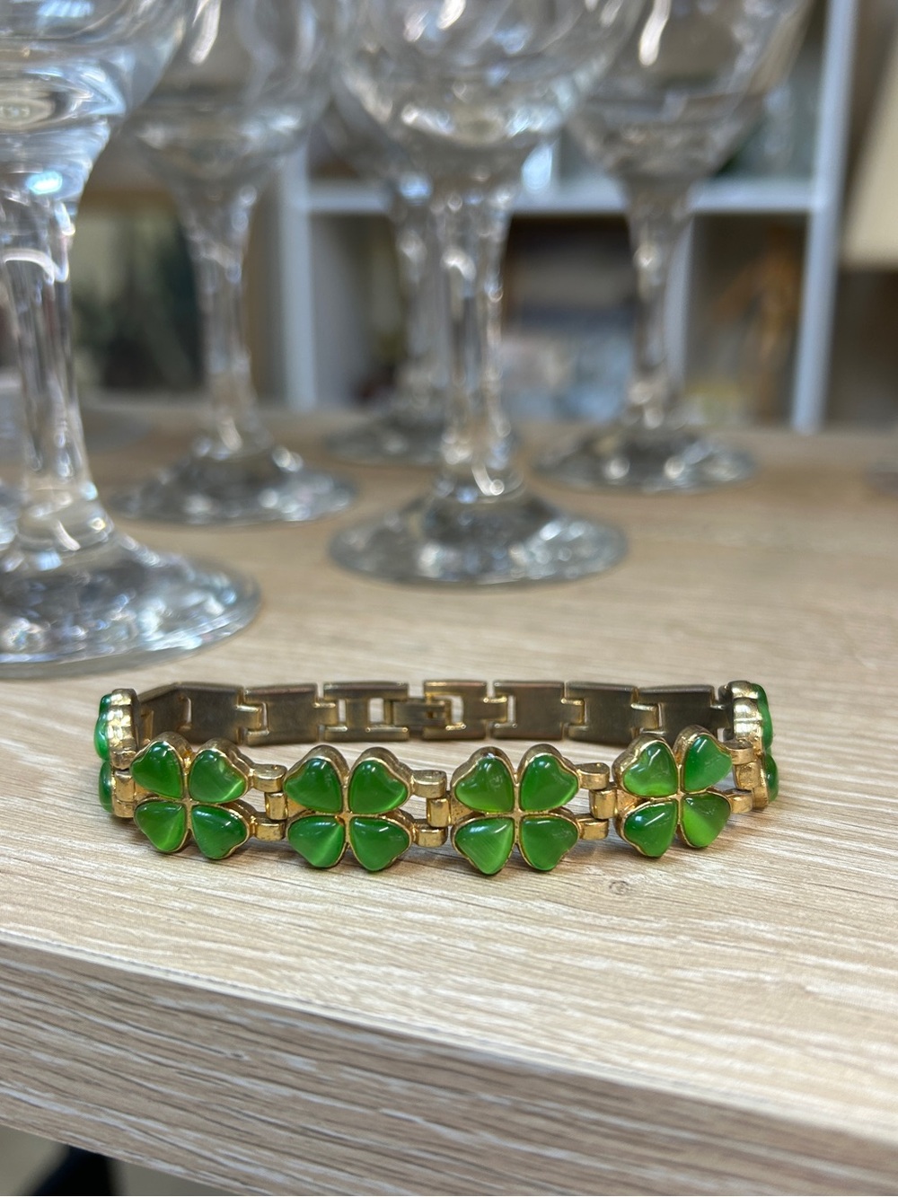 Vintage Green and Gold Clover-Link Bracelet - Women Jewelry